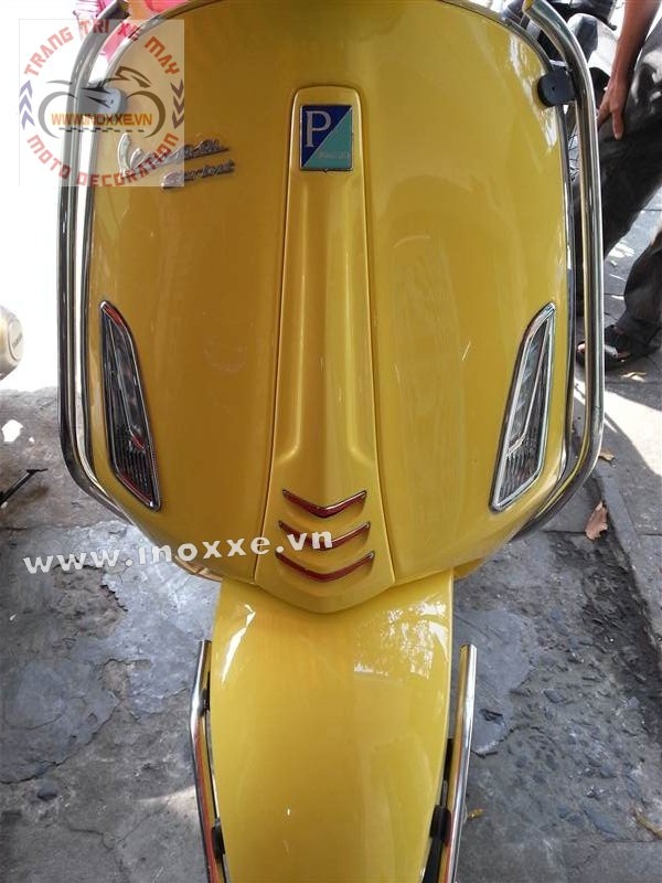 Ốp đèn xi nhan trước Vespa Primavera - Sprint